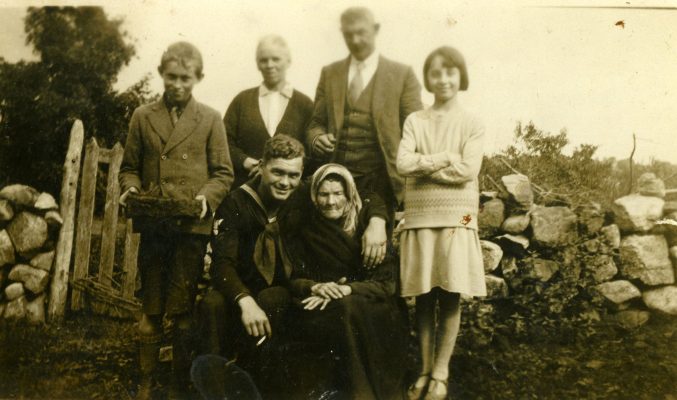 Back Row: unknown, Honor (Fahy) Maloney, Patrick Maloney Shrue, unknown​ Front Row: Sailor visiting from the USA with his great grandmother Winifred (Walsh) Fahy ​ | Padraig Faherty