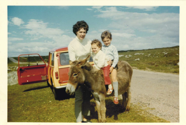 Barbara Welby Taylor with her children Shaun & Sharon Taylor
