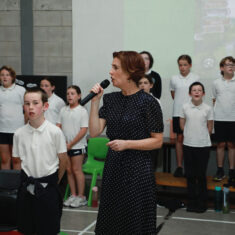 MinisterHildegardeNaughtonvisittoScoilChuimín&CaitríonaOughterard25.06.2026_75 Oughterard Schoolchildren Bring Local Heritage to Life Through New Trail and Podcast Project