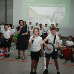 MinisterHildegardeNaughtonvisittoScoilChuimín&CaitríonaOughterard25.06.2026_82 Oughterard Schoolchildren Bring Local Heritage to Life Through New Trail and Podcast Project
