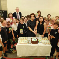 MinisterHildegardeNaughtonvisittoScoilChuimín&CaitríonaOughterard25.06.2026_93 Oughterard Schoolchildren Bring Local Heritage to Life Through New Trail and Podcast Project